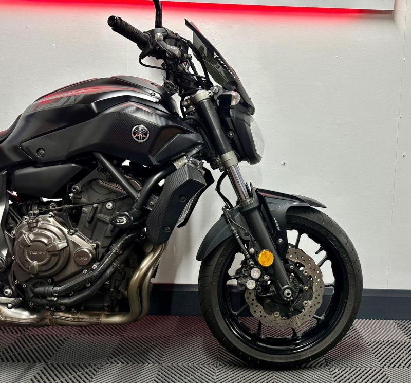 YAMAHA MT-07