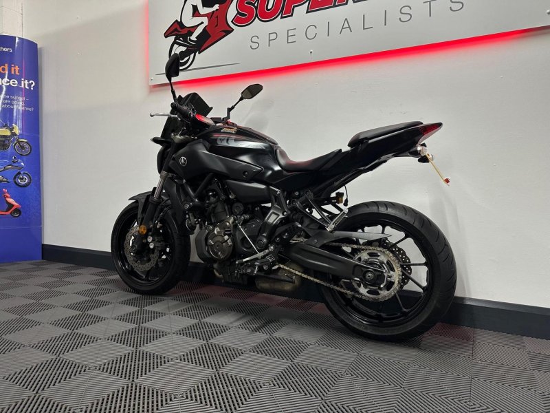 YAMAHA MT-07