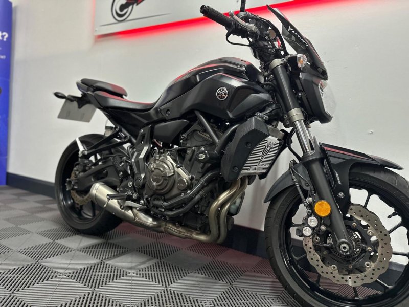 YAMAHA MT-07