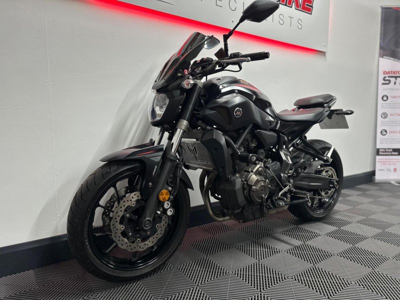 YAMAHA MT-07
