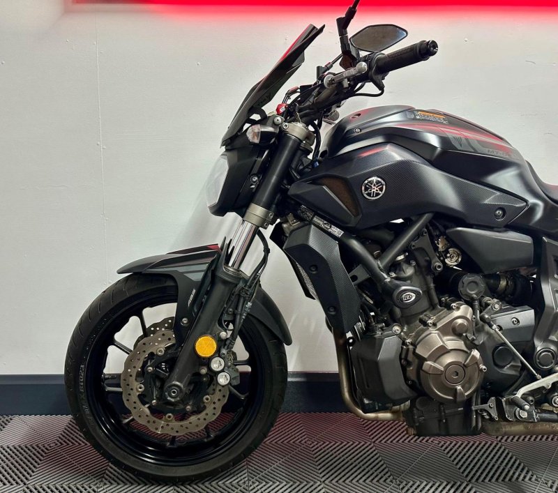 YAMAHA MT-07
