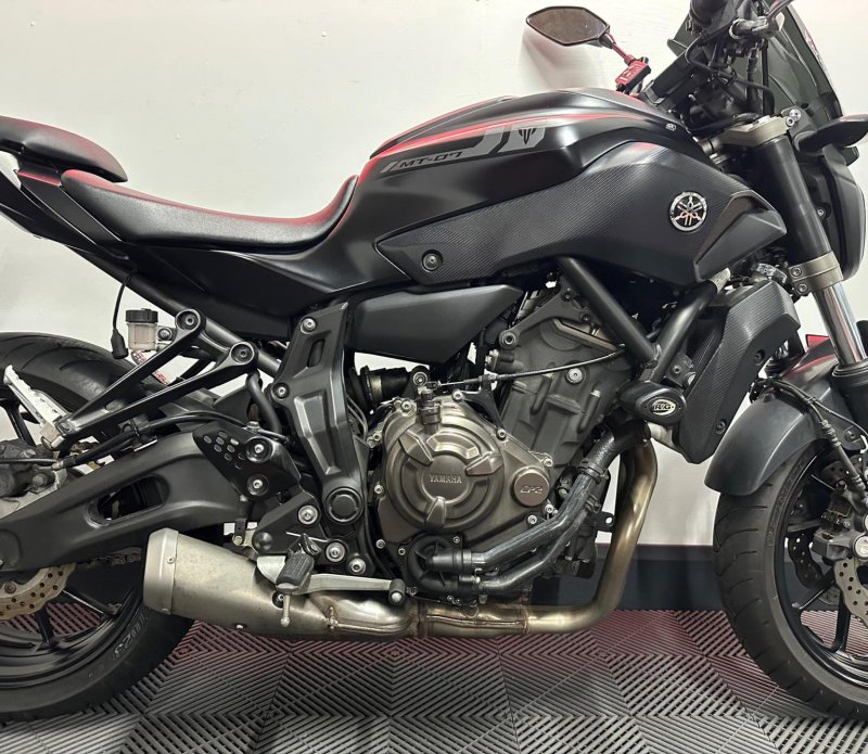 YAMAHA MT-07