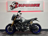 YAMAHA MT-09