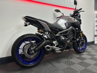 YAMAHA MT-09