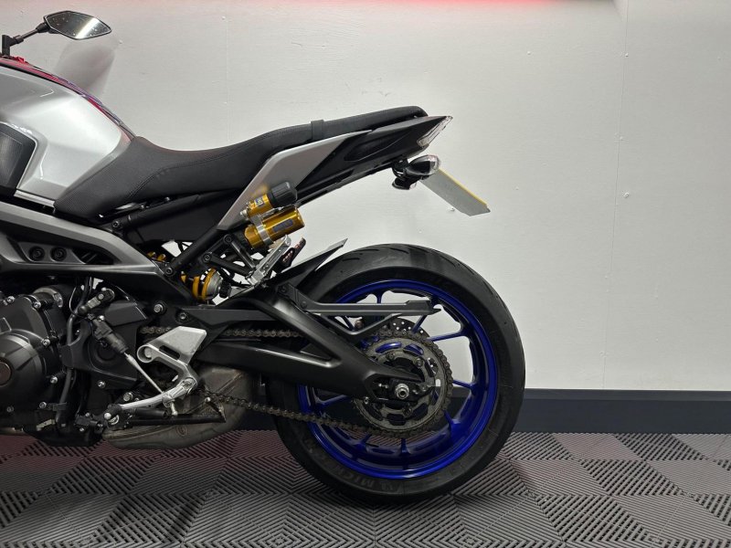 YAMAHA MT-09