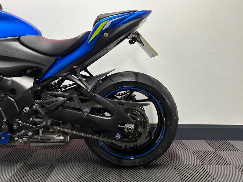SUZUKI GSX-S1000