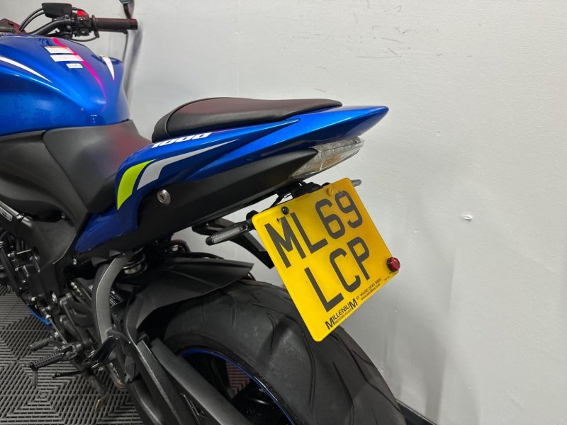 SUZUKI GSX-S1000