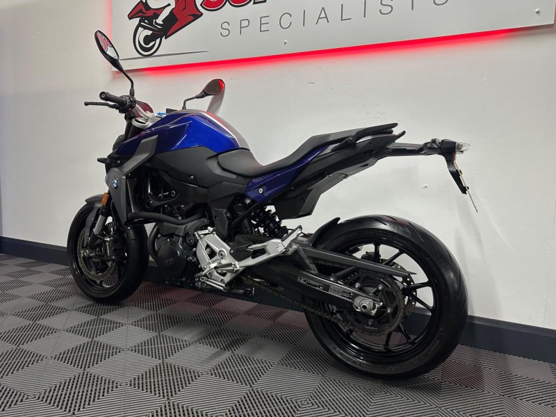 BMW F900R