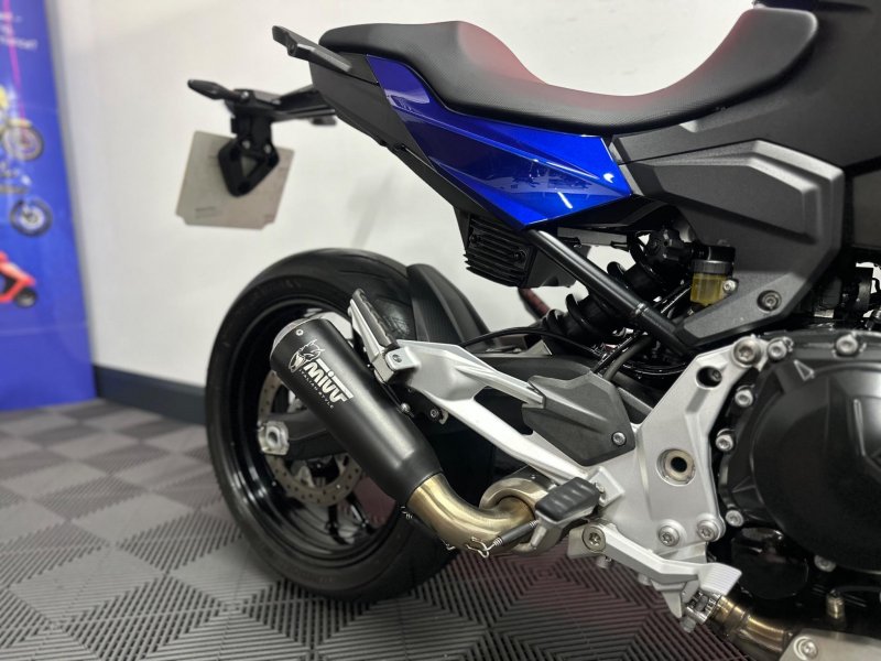BMW F900R