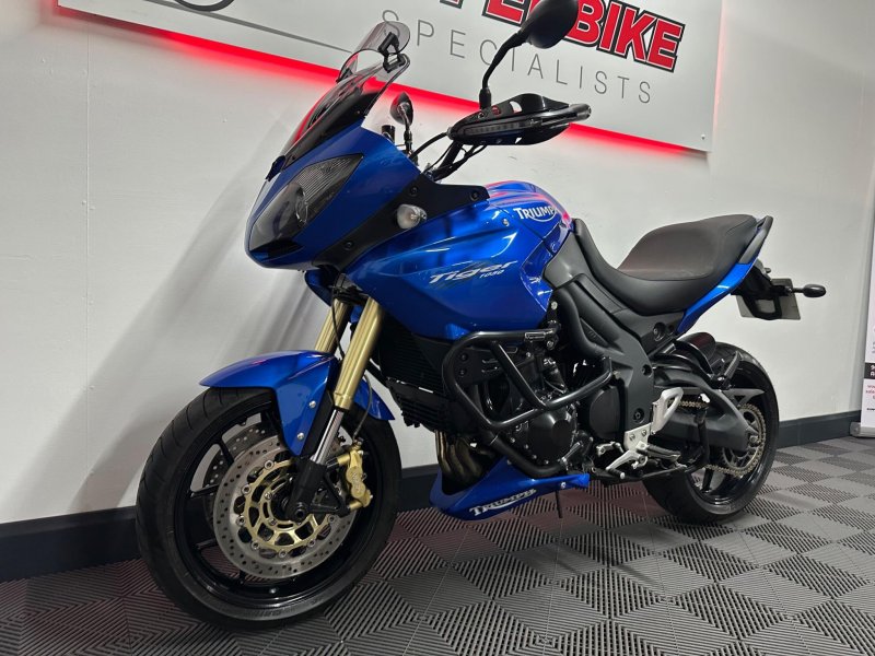 TRIUMPH TIGER 1050
