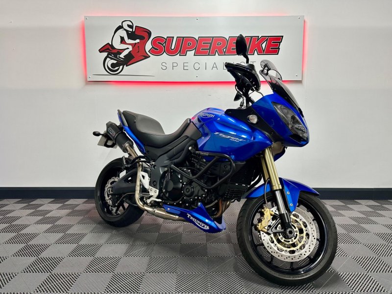 TRIUMPH TIGER 1050