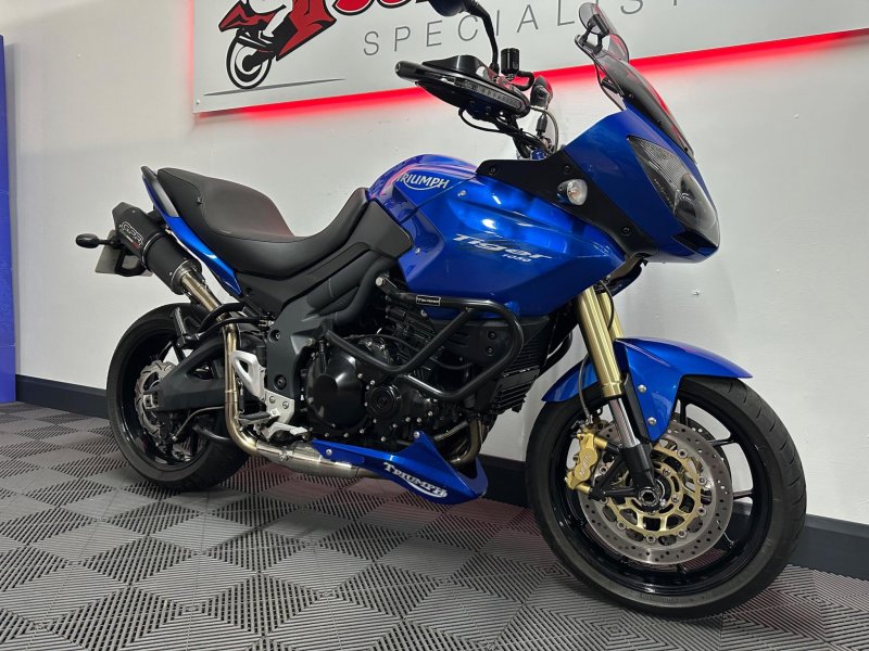 TRIUMPH TIGER 1050
