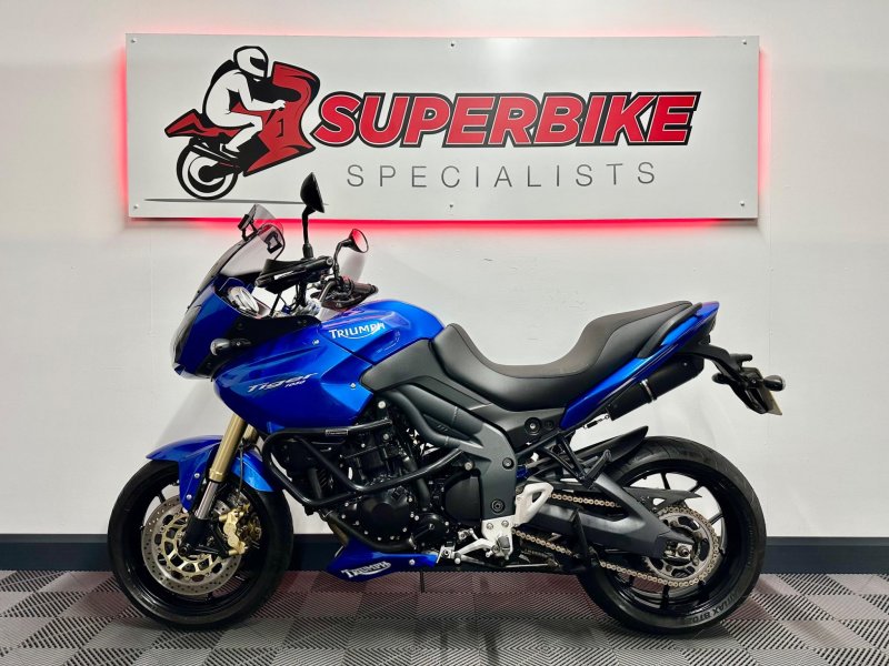 TRIUMPH TIGER 1050