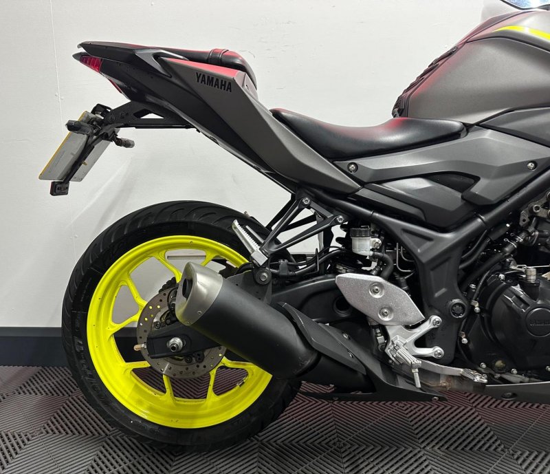 YAMAHA MT-03