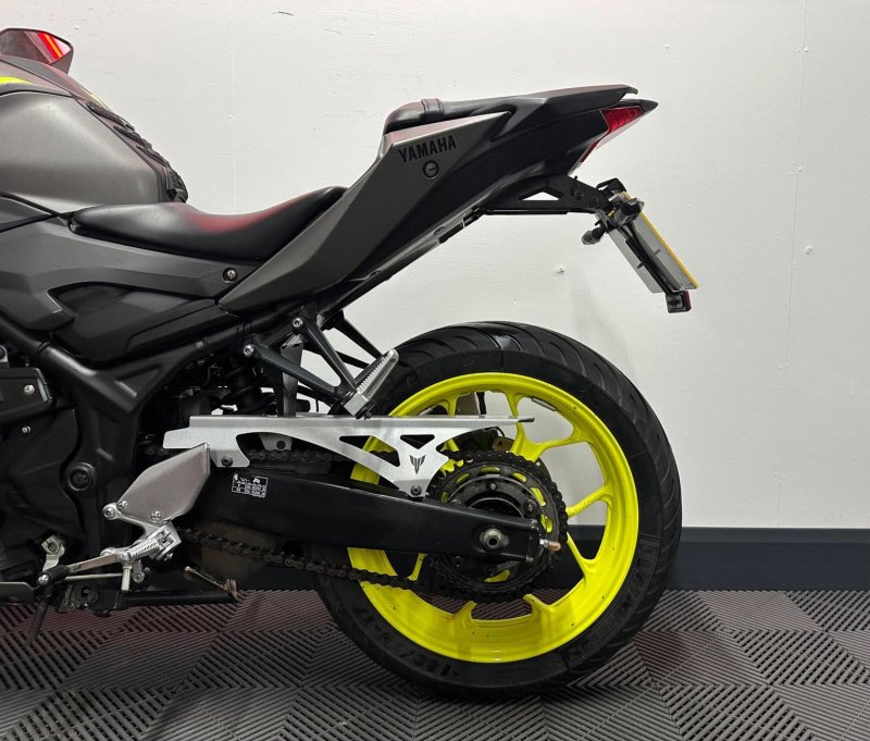 YAMAHA MT-03