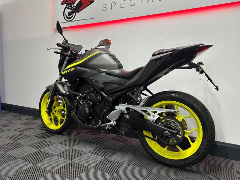 YAMAHA MT-03