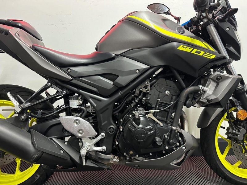 YAMAHA MT-03