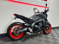YAMAHA MT-09
