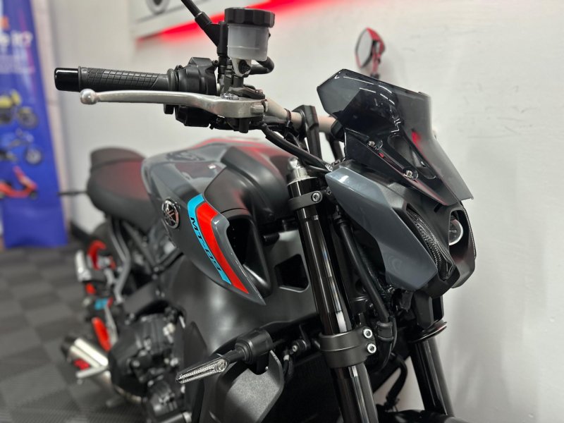 YAMAHA MT-09
