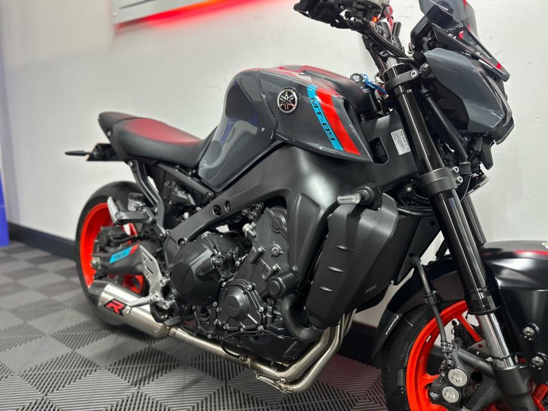 YAMAHA MT-09