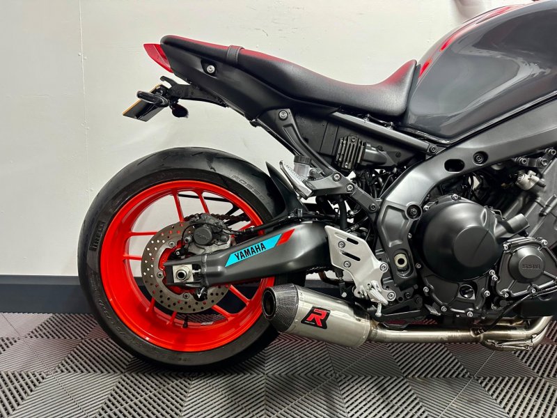 YAMAHA MT-09