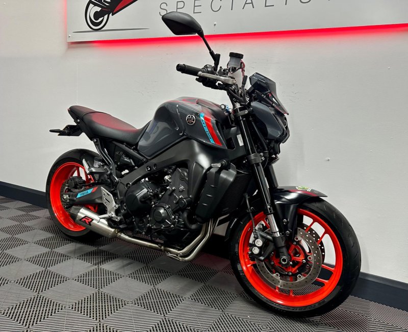 YAMAHA MT-09