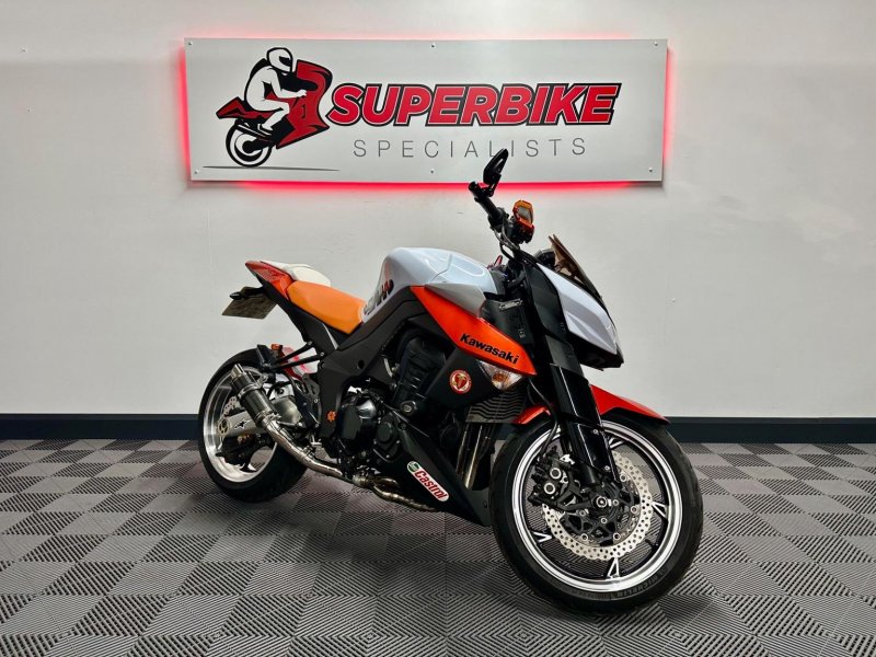 KAWASAKI Z1000