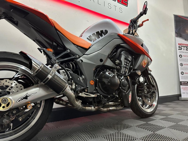 KAWASAKI Z1000