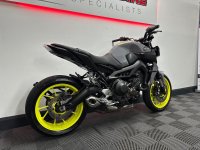 YAMAHA MT-09