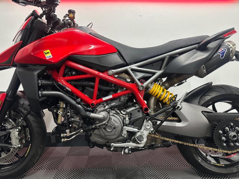DUCATI Hypermotard