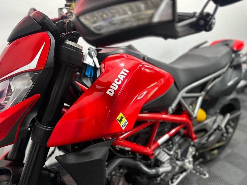 DUCATI Hypermotard
