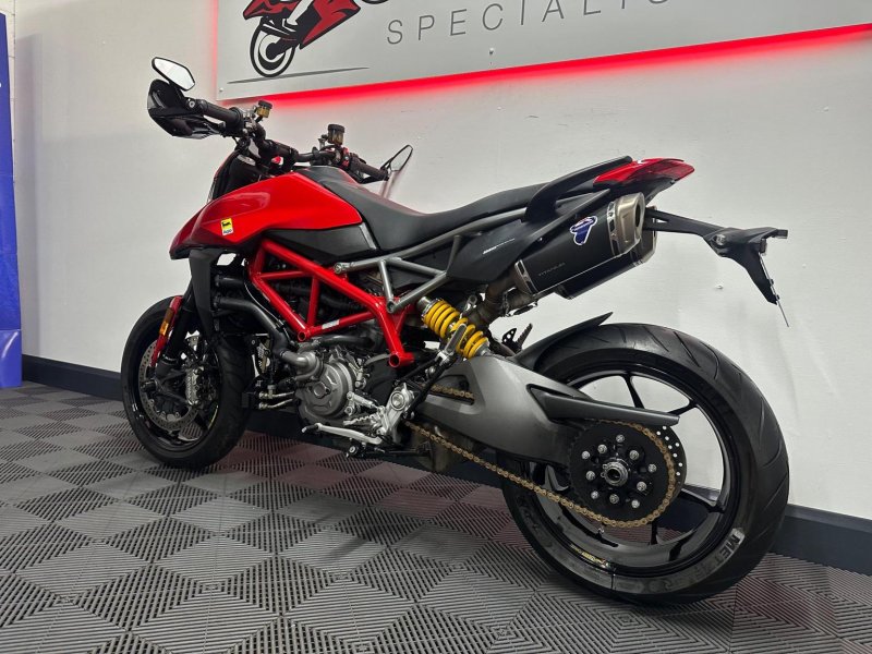 DUCATI Hypermotard