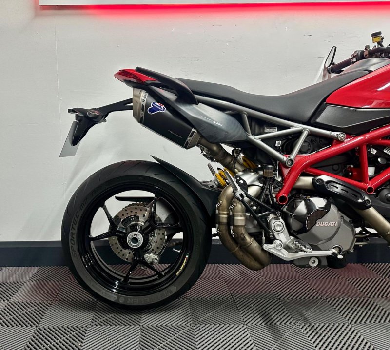 DUCATI Hypermotard
