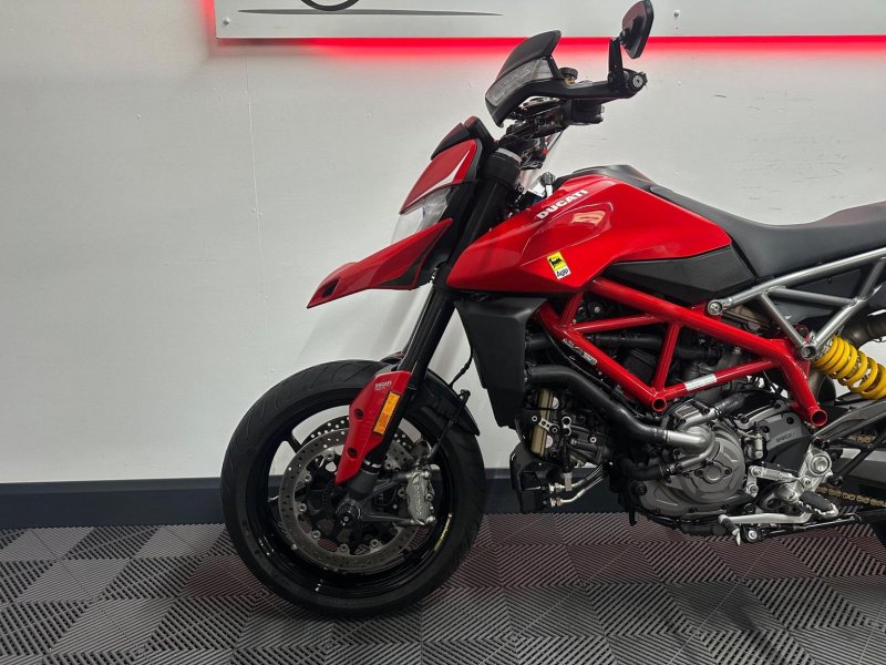 DUCATI Hypermotard