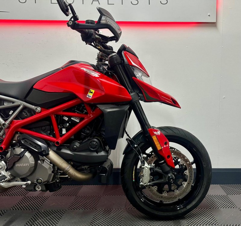 DUCATI Hypermotard