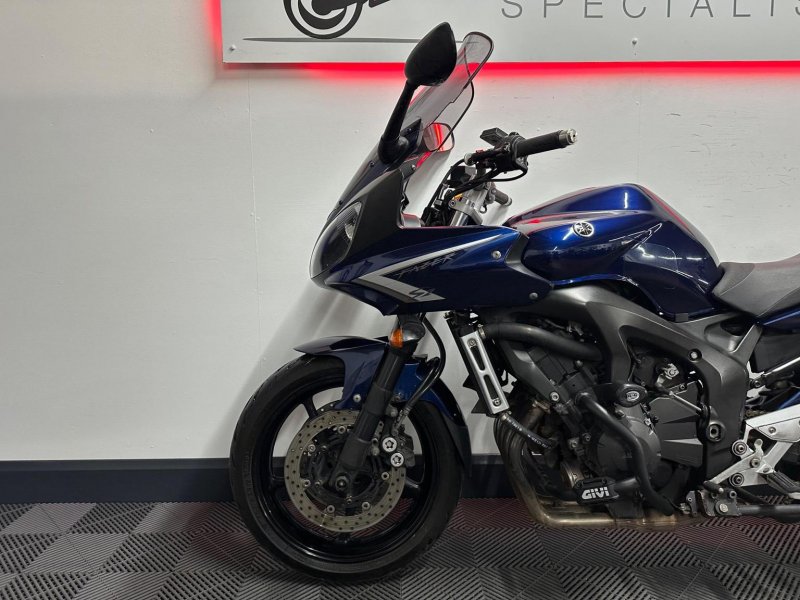 YAMAHA FZ6 Fazer