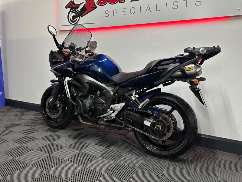 YAMAHA FZ6 Fazer