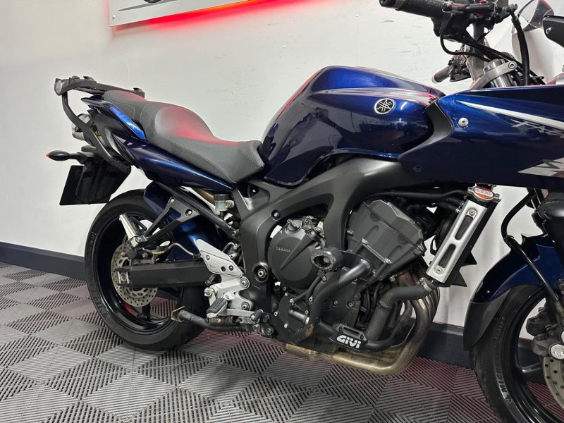 YAMAHA FZ6 Fazer