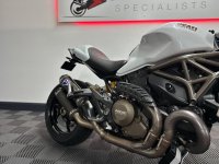 DUCATI MONSTER 1200