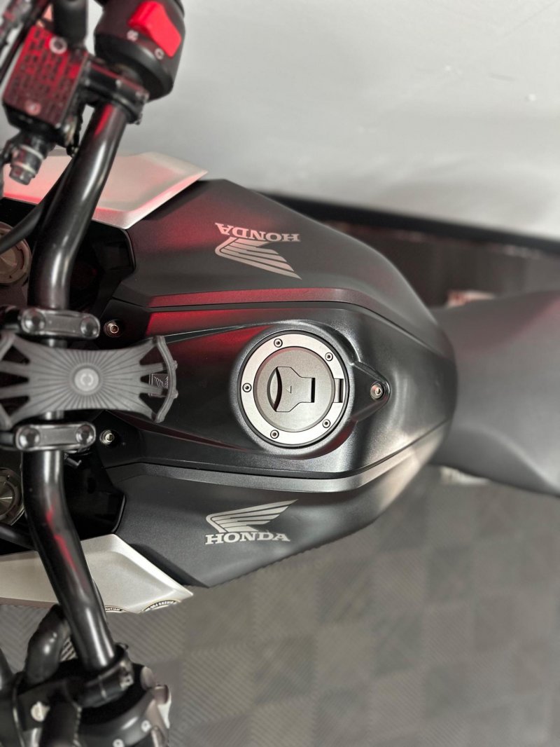 HONDA CB125R