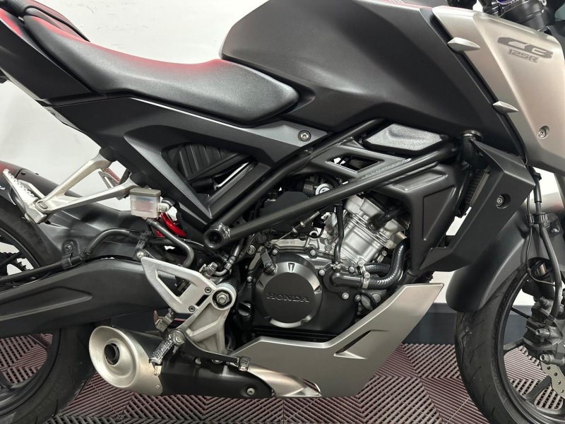 HONDA CB125R