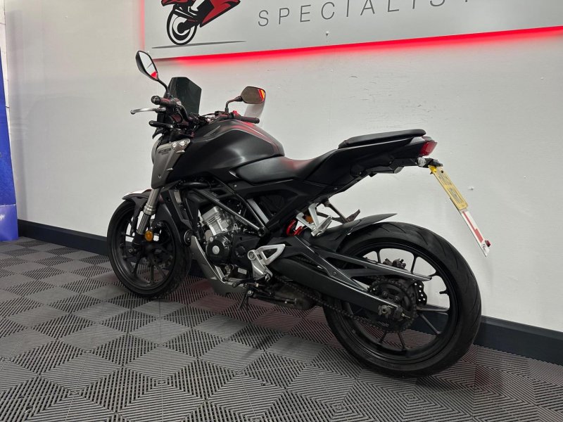 HONDA CB125R