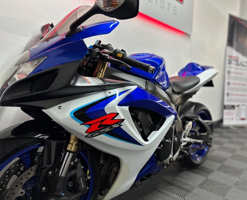 SUZUKI GSXR600
