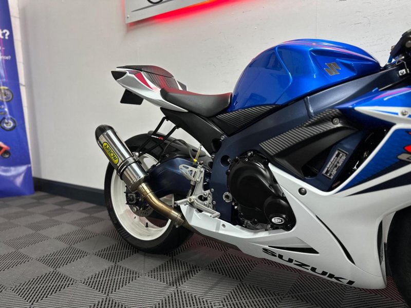 SUZUKI GSXR600