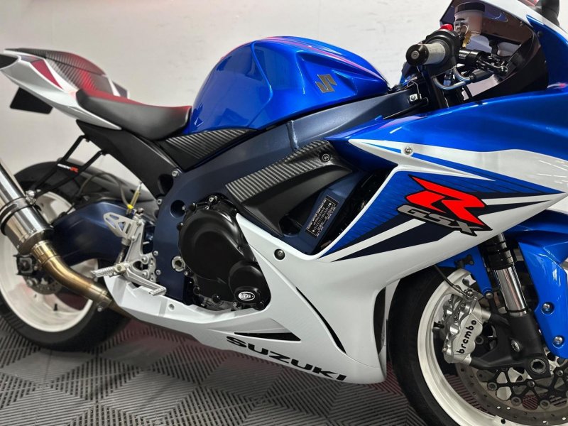 SUZUKI GSXR600