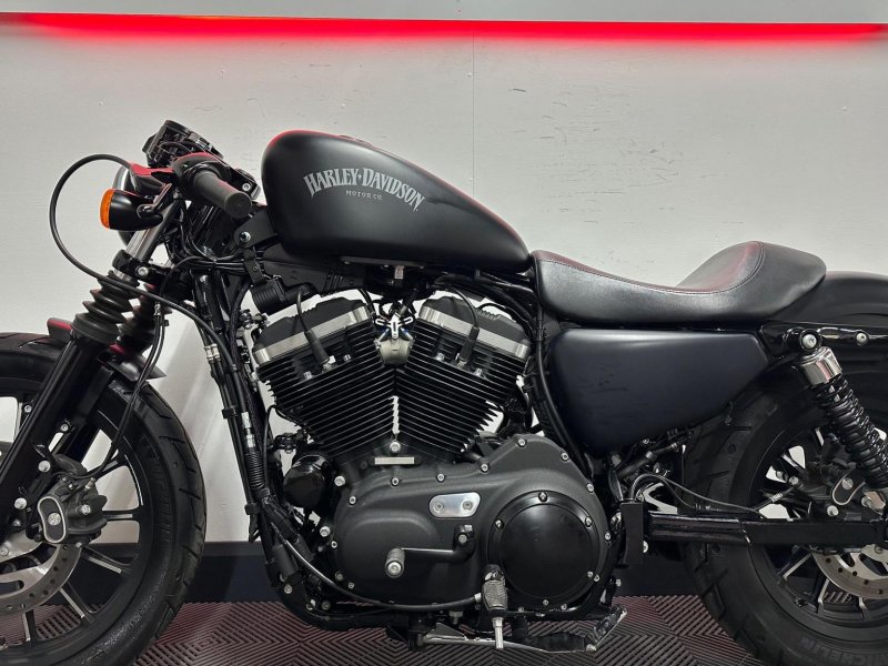 HARLEY-DAVIDSON Sportster