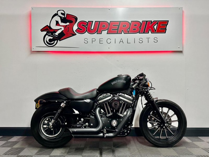 HARLEY-DAVIDSON Sportster