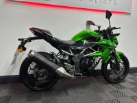 KAWASAKI Z125