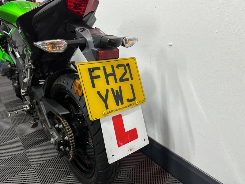 KAWASAKI Z125
