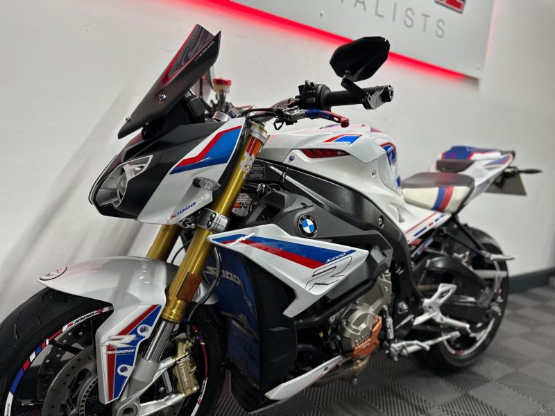 BMW S1000R